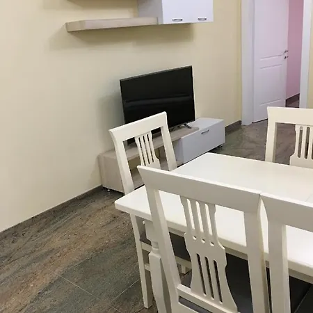 Apartamento Kledi Hotel & Apartments Shëngjin