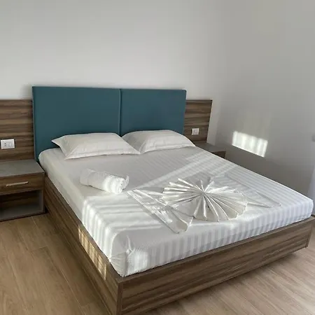 Apartamento Kledi Hotel & Apartments Shëngjin