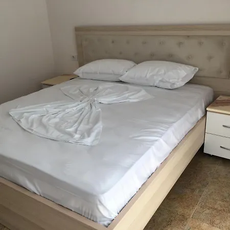 Apartamento Kledi Hotel & Apartments Shëngjin