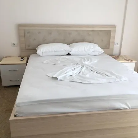 Kledi Hotel & Apartments Apartamento Shëngjin