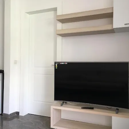 Kledi Hotel & Apartments *