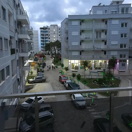 Kledi Hotel & Apartments Shëngjin